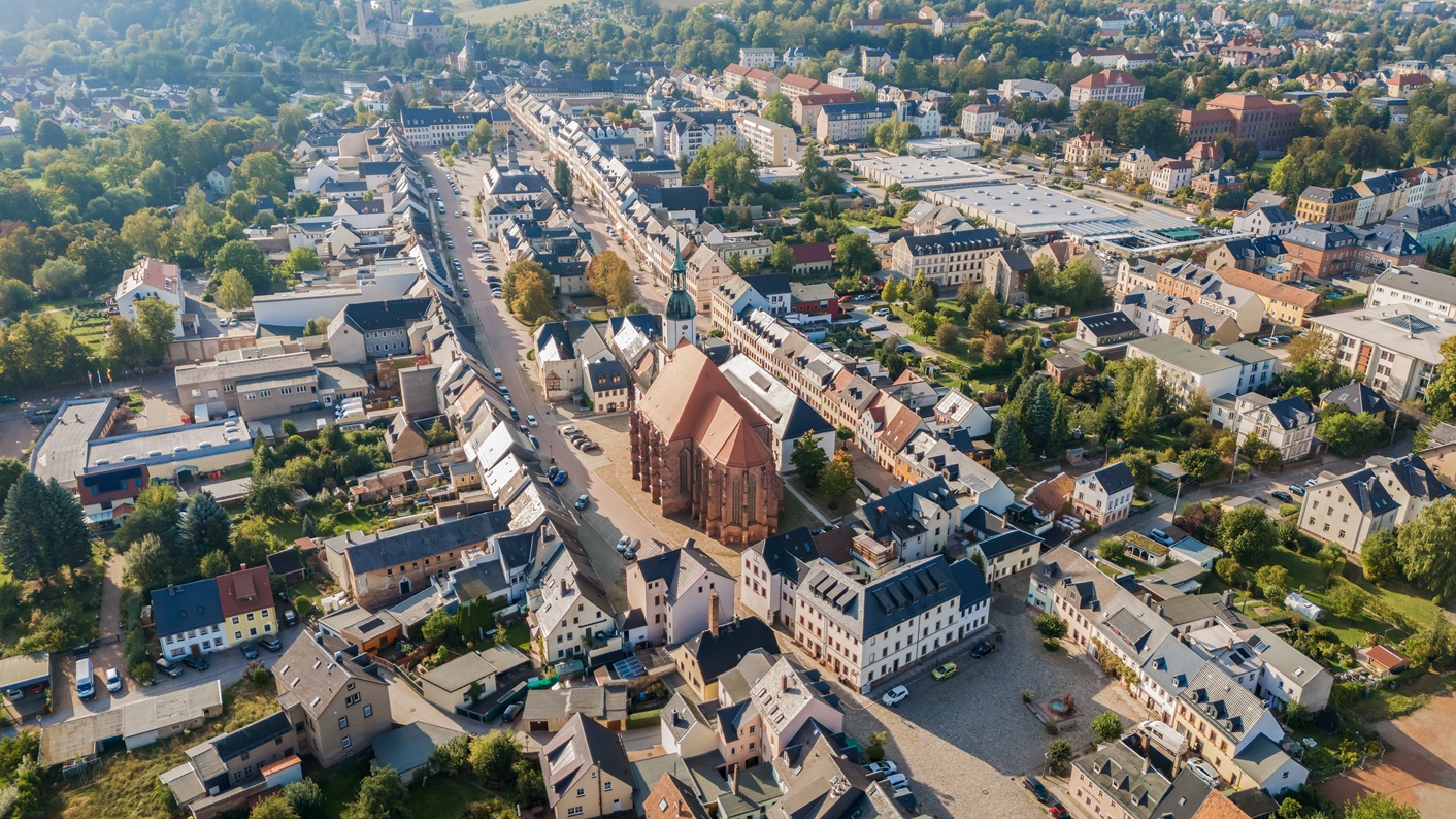 Luftaufnahme der Innenstadt mit Kunigundenkirche, Clemens-Pfau Platz und Wohnhäusern